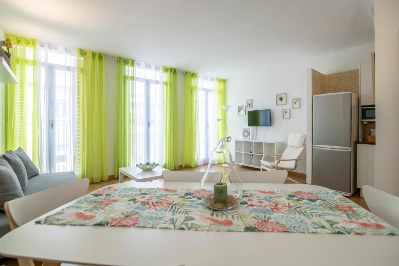 Hogar Vera Apartments&Bikes Valencia Bagian luar foto
