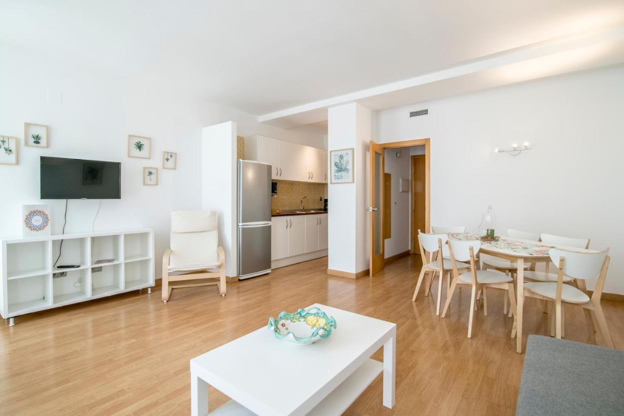 Hogar Vera Apartments&Bikes Valencia Bagian luar foto
