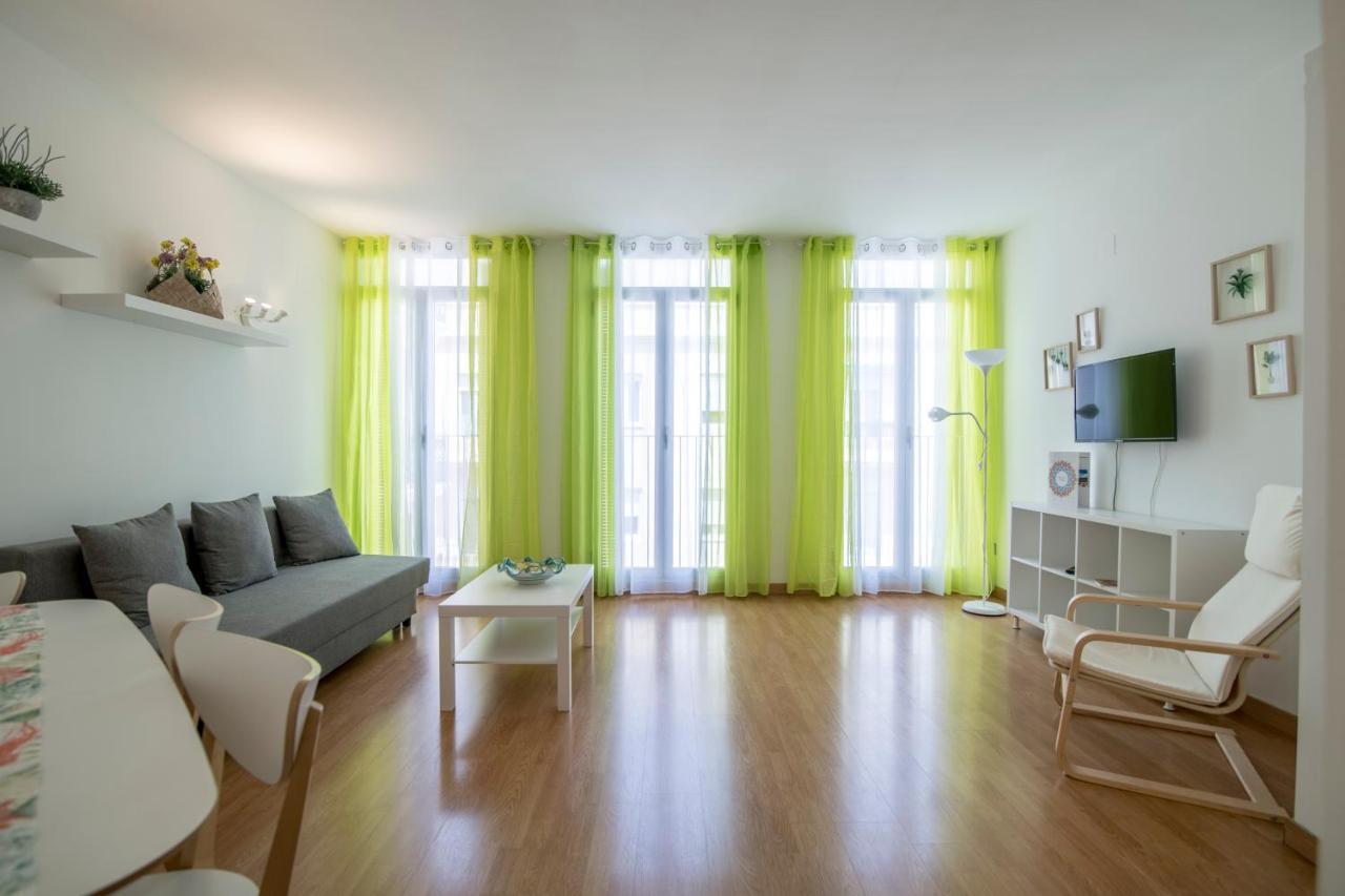 Hogar Vera Apartments&Bikes Valencia Bagian luar foto