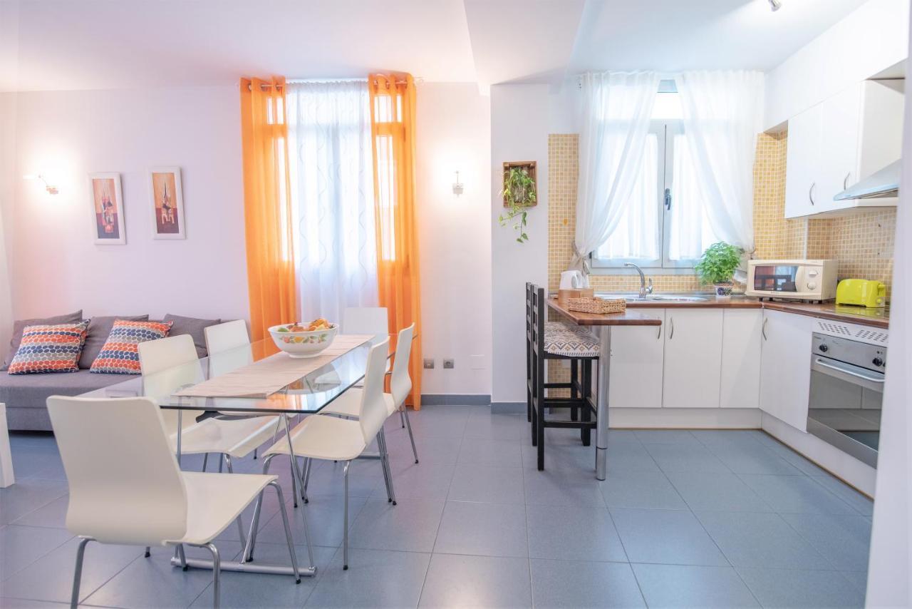 Hogar Vera Apartments&Bikes Valencia Bagian luar foto