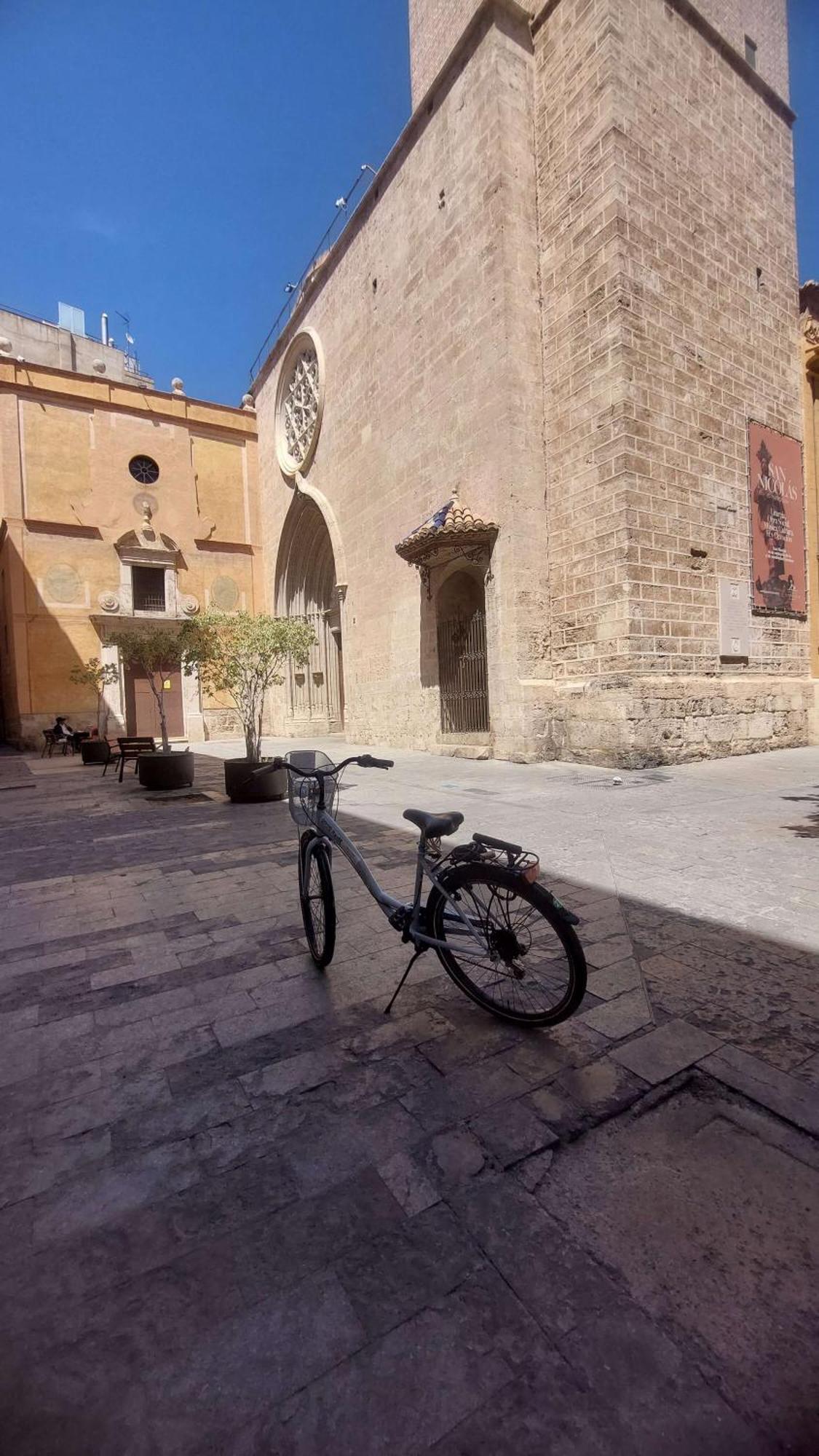 Hogar Vera Apartments&Bikes Valencia Bagian luar foto